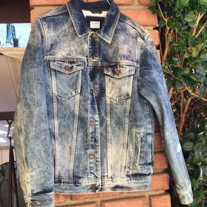 Light jean jacket